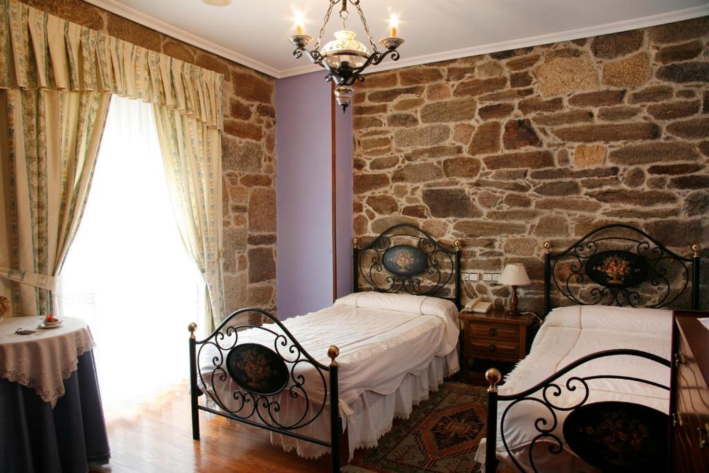 Hotel Pousada Vicente Risco Castro Caldelas Eksteriør bilde