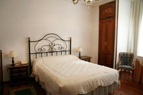 Hotel Pousada Vicente Risco Castro Caldelas Eksteriør bilde